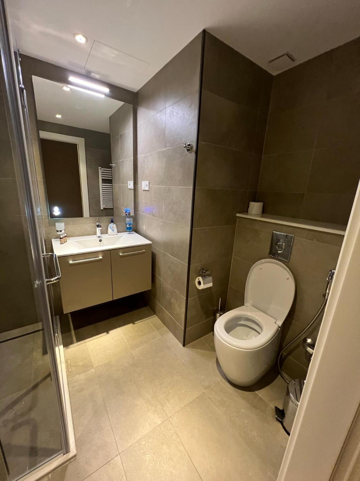 Ng Premium Apartments In Alliance Palace Batumi Exterior photo